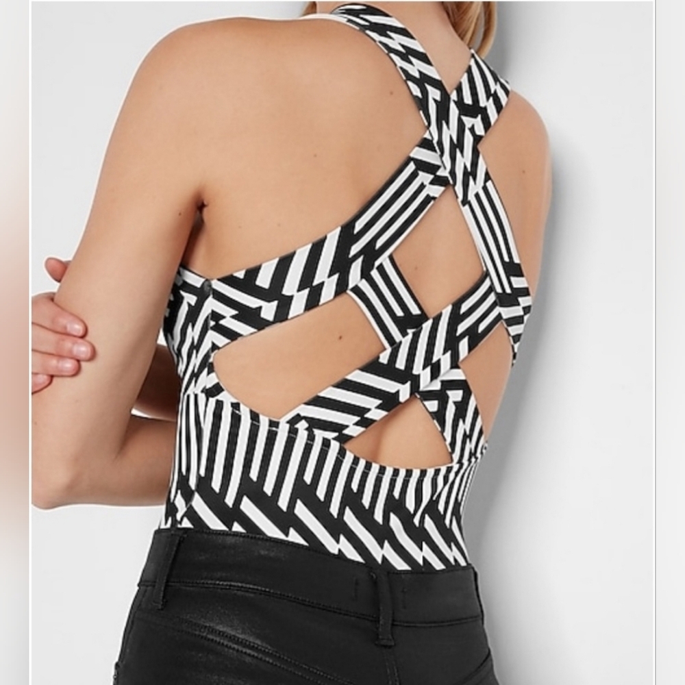 [EXPRESS] Geometric BodyContour High Neck Compression Strappy Back Bodysuit 《XL》 - Picture 3 of 15